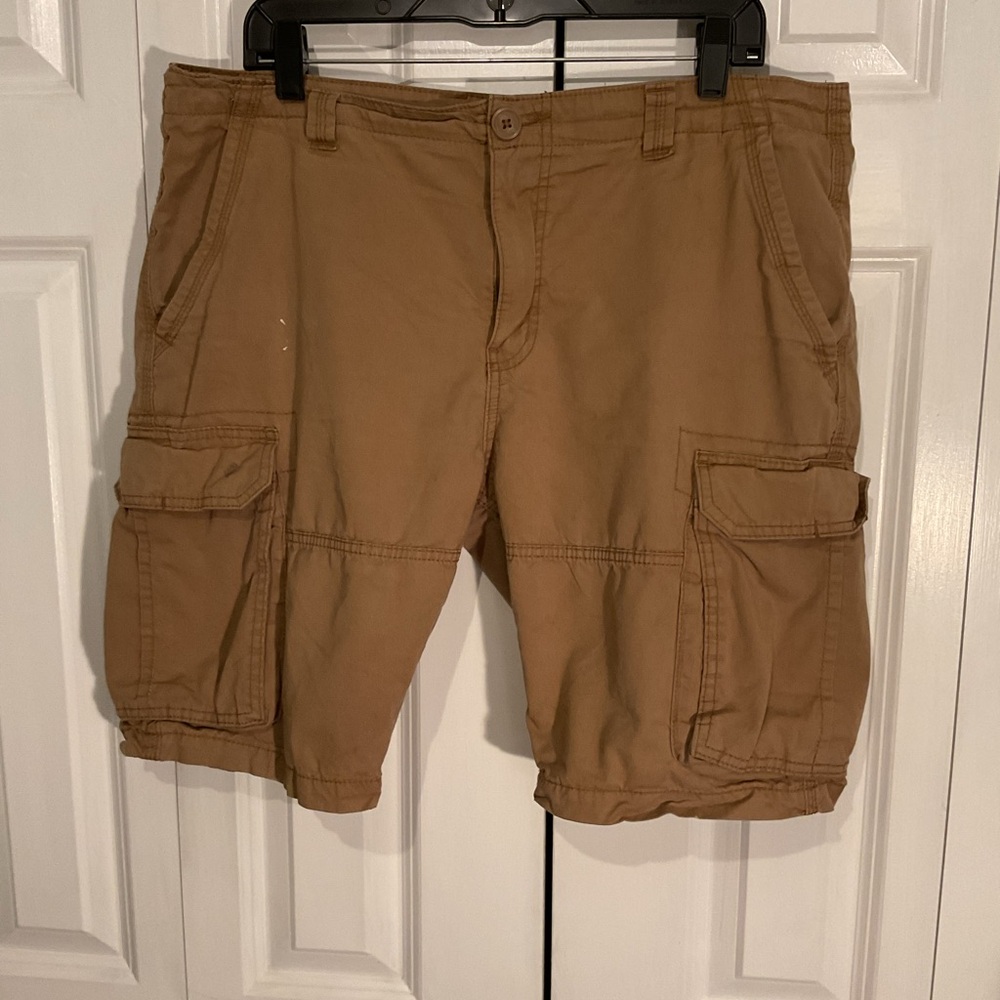 Khaki Cargo Shorts with Belt Loops and Relaxed Fit